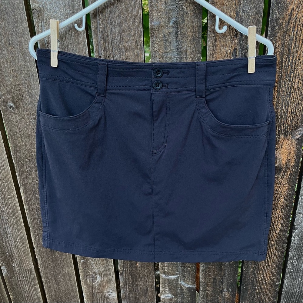Eddie Bauer Black Skort Sz 6